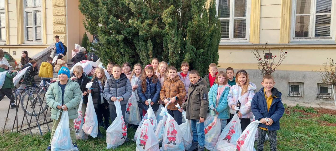 Новогодишња приредба вртића “Бубамара”