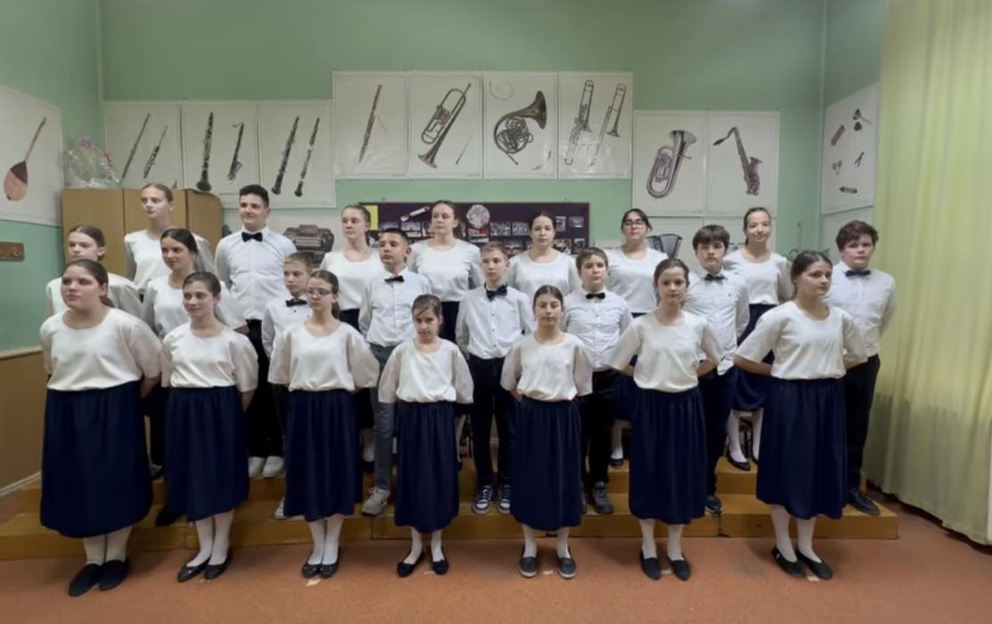 Представљање хора из матичне школе на општинском такмичењу "Триолица"