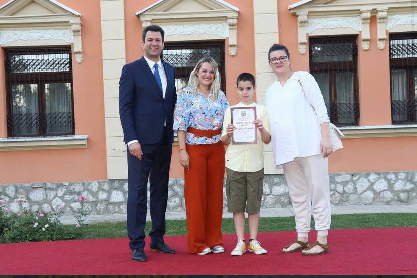 Уручена Видовданска награда